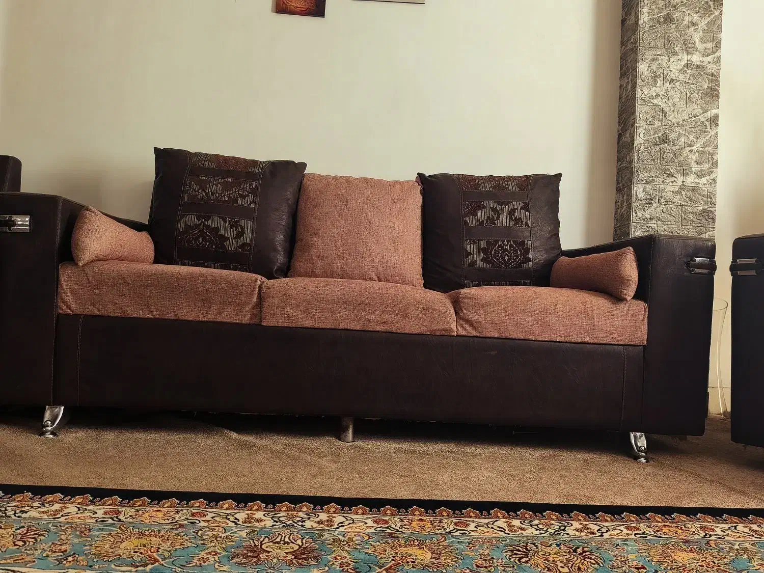 مبل چرم و پارچه|مبلمان خانگی و میز عسلی|گرگان, |دیوار