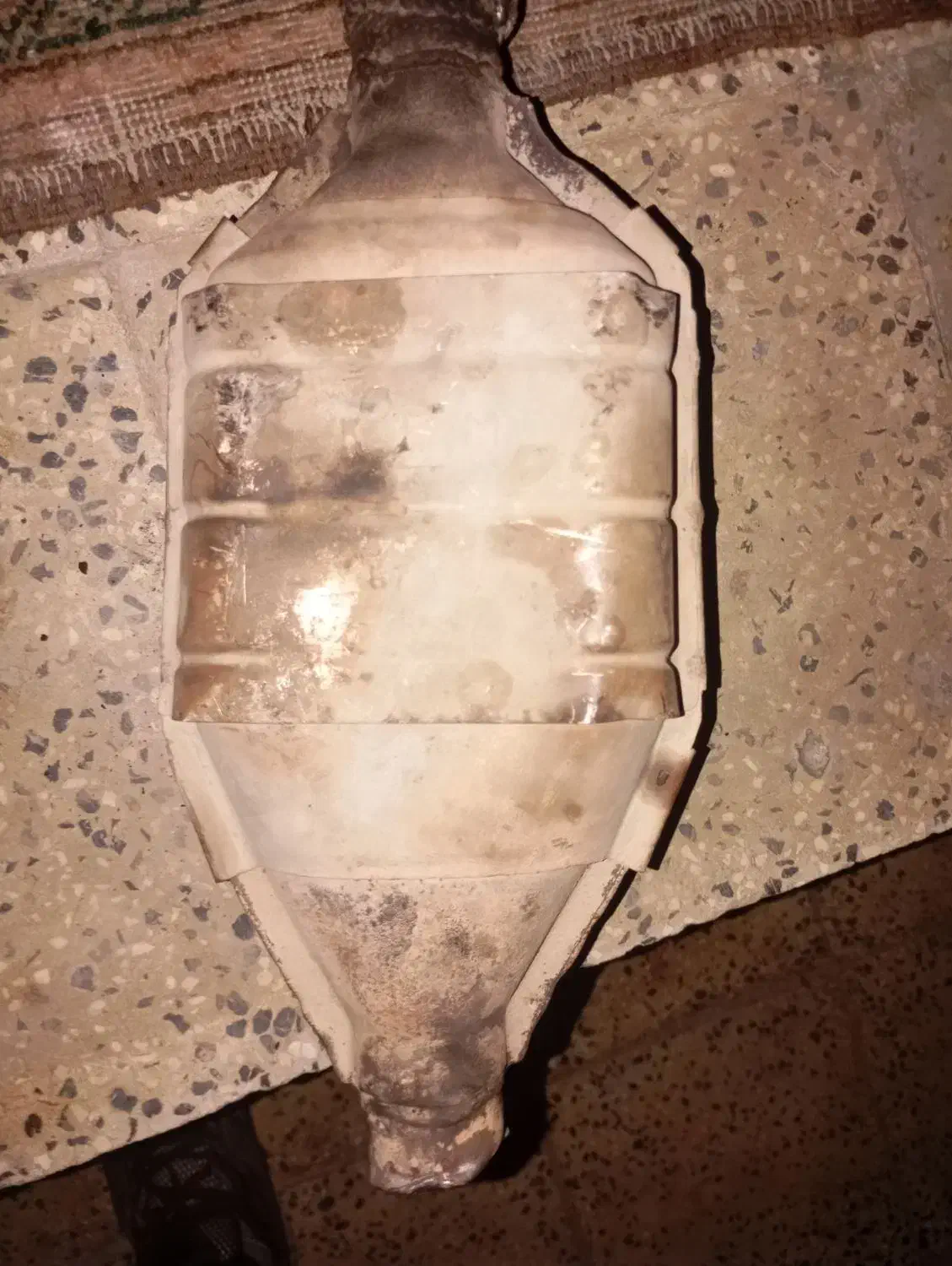 کاتالیزور قدیمی داخل فلزی کاملKEM|قطعات یدکی و لوازم جانبی|گرگان, |دیوار