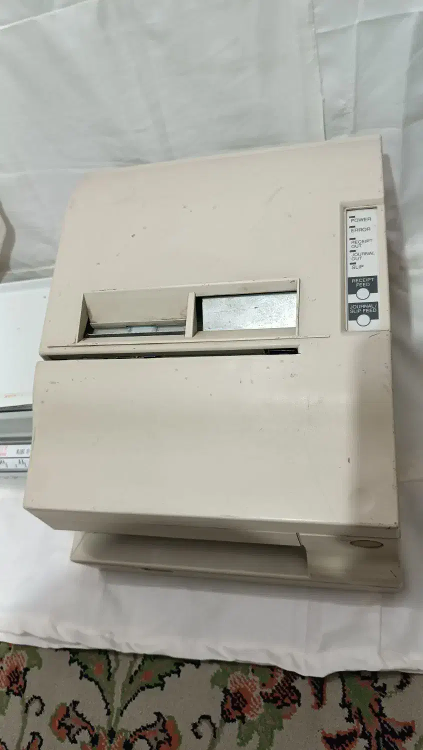 پرینتر ژاپنی اپسون و ترازو قدیمی سوئدی|پرینتر، اسکنر، کپی، فکس|زنجان, |دیوار