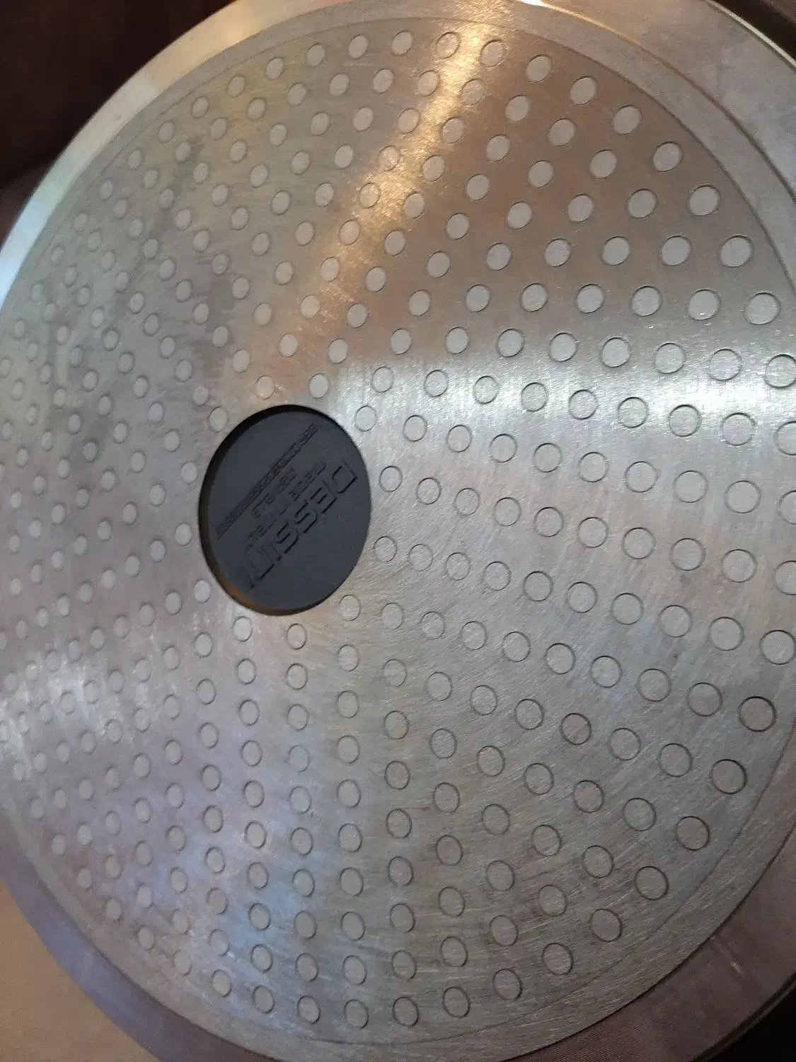 ماهی تابه ی دسینی|ظروف پخت‌وپز|رشت, کوی غلام نیا|دیوار