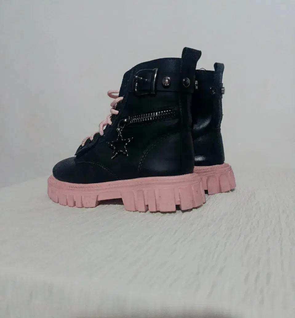 کفش نیم بوت و کتونی در حد نو|کیف، کفش، کمربند|نورآباد, |دیوار