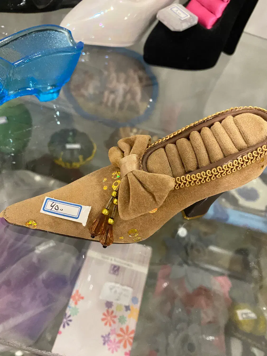 مجسمه های تزیینی اروپای|کلکسیون اشیاء عتیقه|تهران, نظامی گنجوی (توانیر)|دیوار