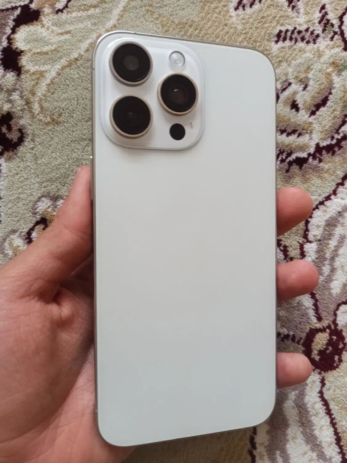 گوشی ایفون طرح 15پرومکس  5G به علت نیاز مالی|موبایل|سهند, |دیوار