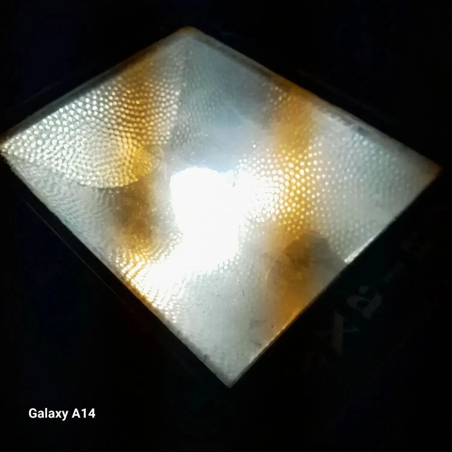 نور افکن چراغ و لامپ های ال ای دی روهم فروش|لامپ و چراغ|قرچک, زیبا شهر|دیوار