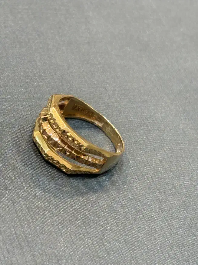 انگشتر طلا درحد نو دارای فاکتور|جواهرات|سقز, |دیوار