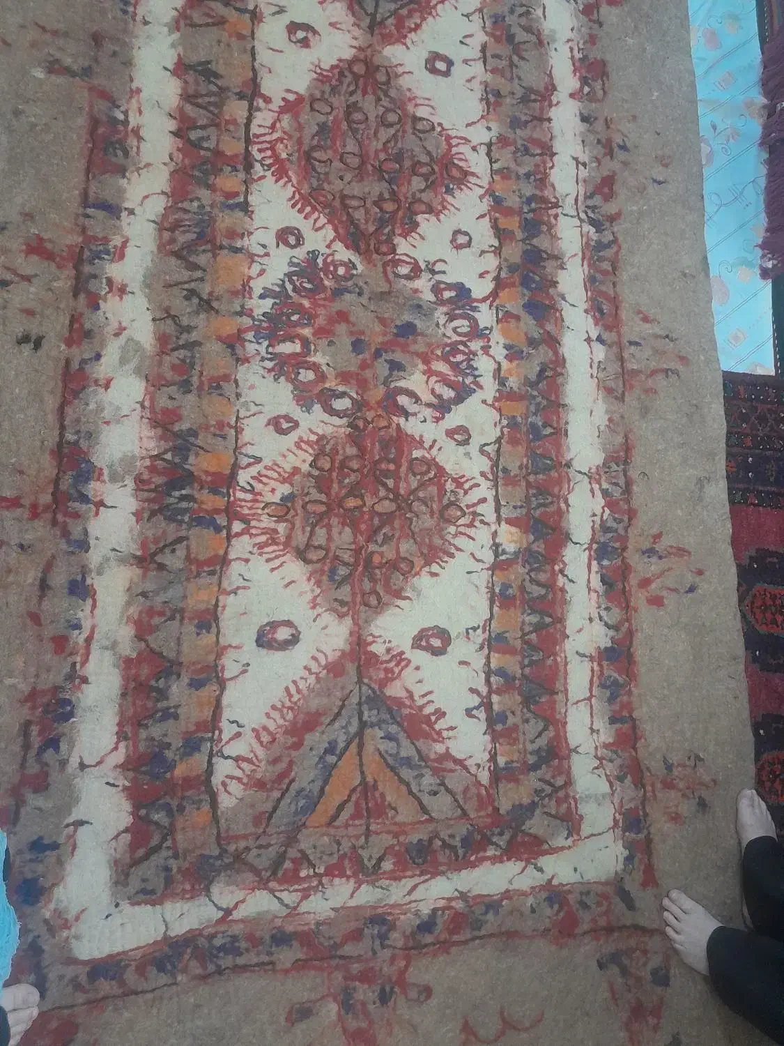 فرش جنس نمدی قدیمی|گلیم، جاجیم، گبه|قوچان, |دیوار