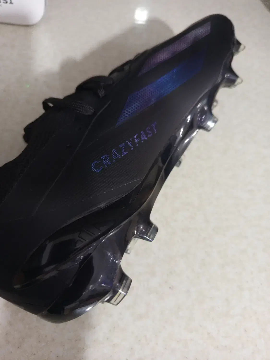 کفش استوک شیشه ای ادیداس|کیف، کفش، کمربند|بم, |دیوار