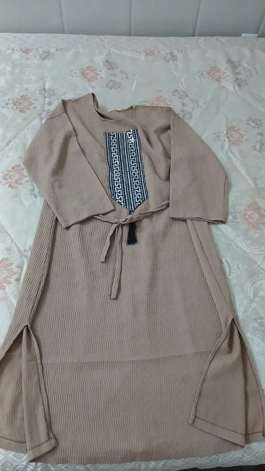 تونیک|لباس|قم, کلهری|دیوار