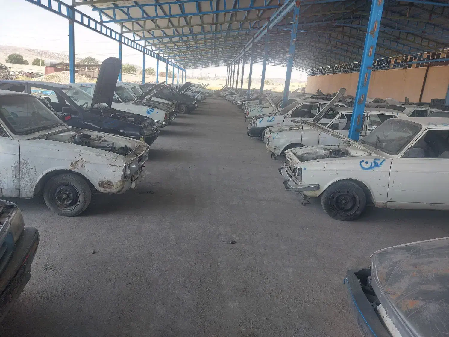 فرسوده پیکان تاکسی اردی تصادفی سوخته|خدمات موتور و ماشین|کرمانشاه, |دیوار