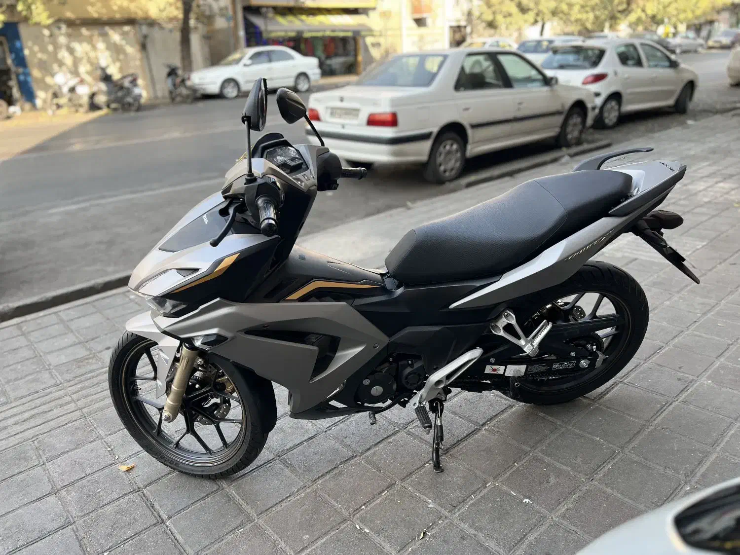 هندا وینر۱۵۰مدل۴۰۳ لاکی لوکیsym185 mxking|موتورسیکلت|تهران, بیسیم|دیوار