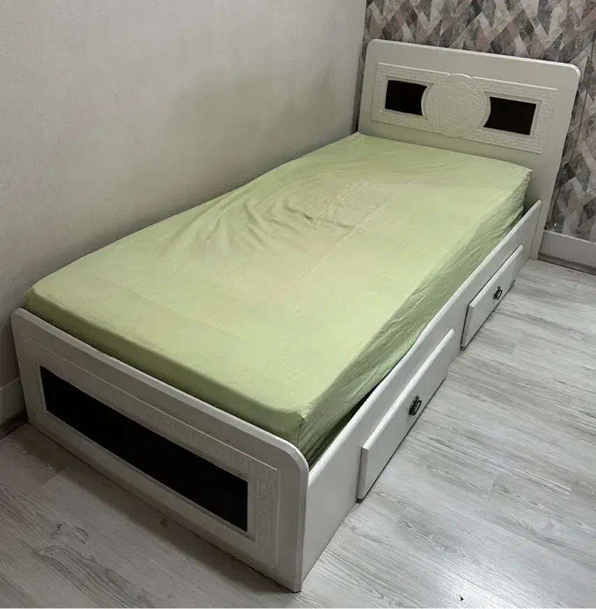 تخت خواب تک نفره|تخت و سرویس خواب|اصفهان, آبشار|دیوار