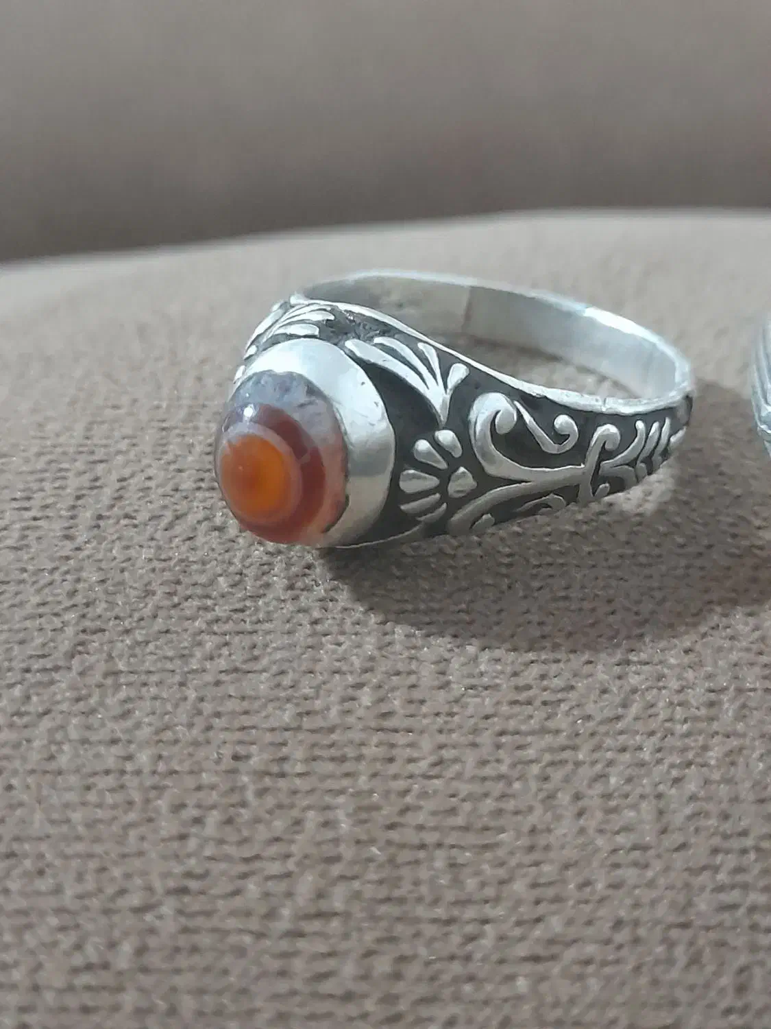 رکاب|جواهرات|نیشابور, هفده شهریور|دیوار