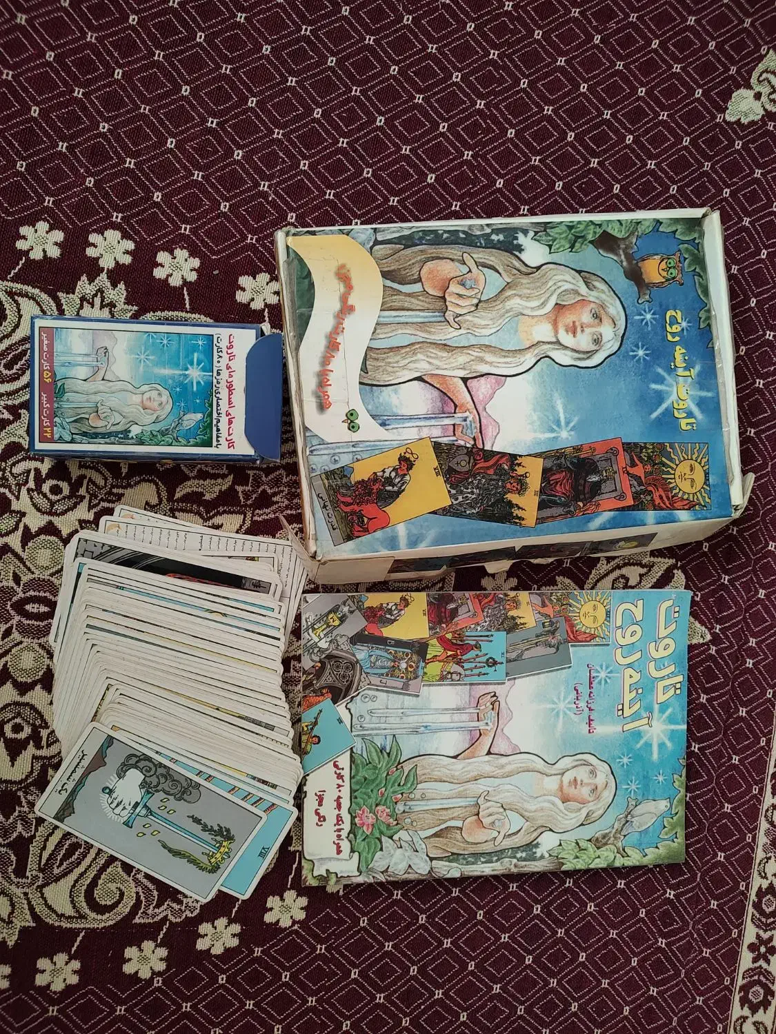 کتاب و کارت تاروت|کتاب و مجله آموزشی|تهران, والفجر (افسریه)|دیوار