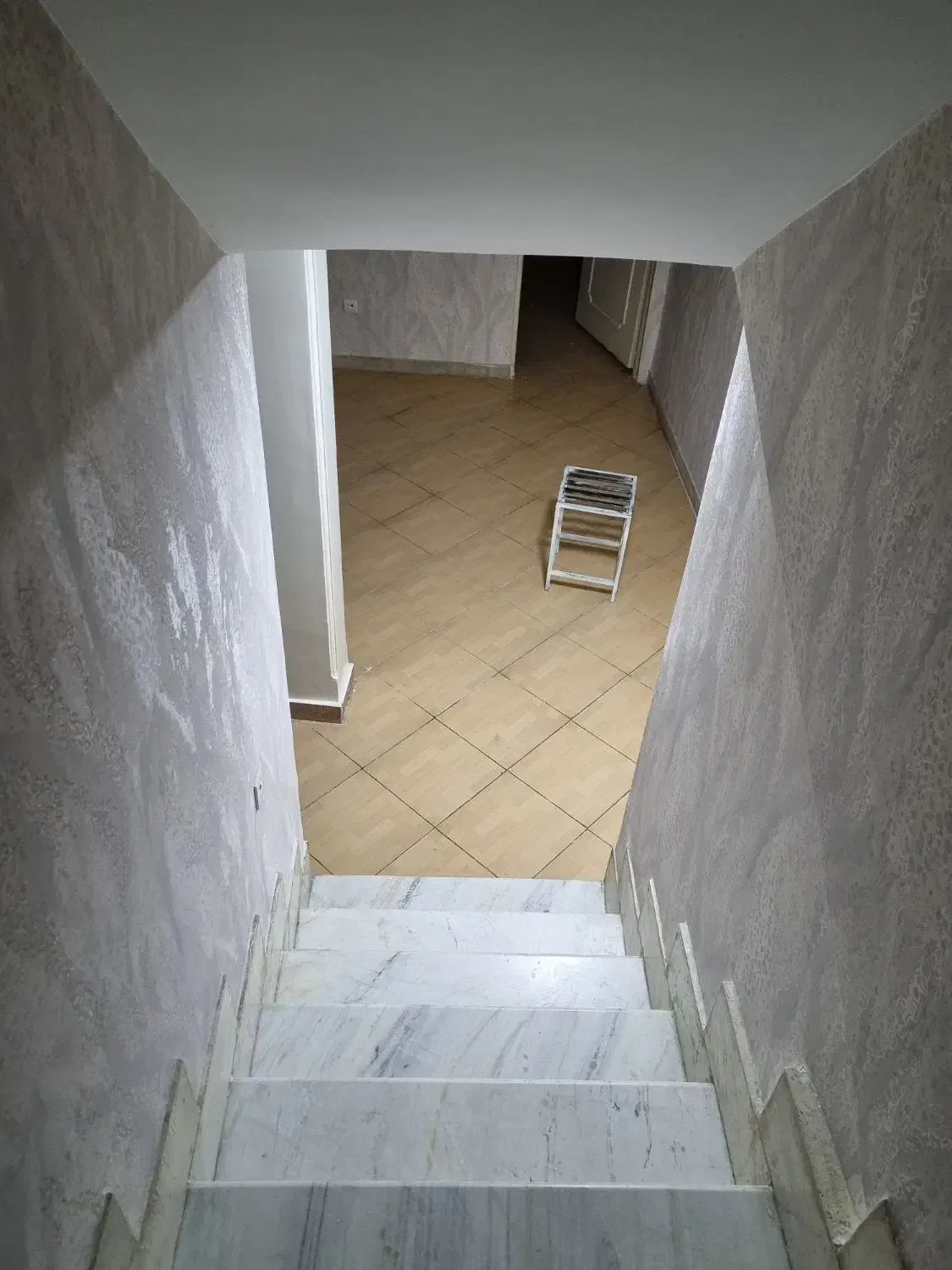 سوئیت زیر همکف (زیر زمین ) دلباز و روشن زیر|اجارهٔ خانه و ویلا|تهران, استقلال|دیوار