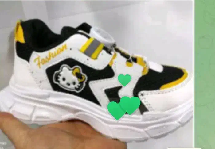 کفش|کیف، کفش، کمربند|بم, |دیوار