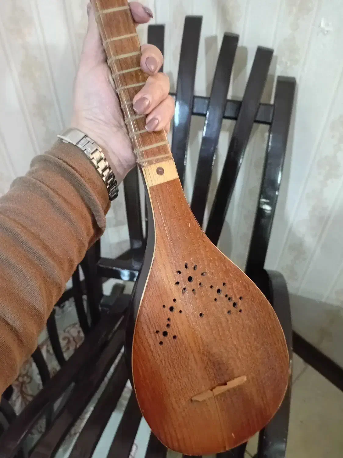 سه تار|سازهای سنتی|کهریزک, |دیوار