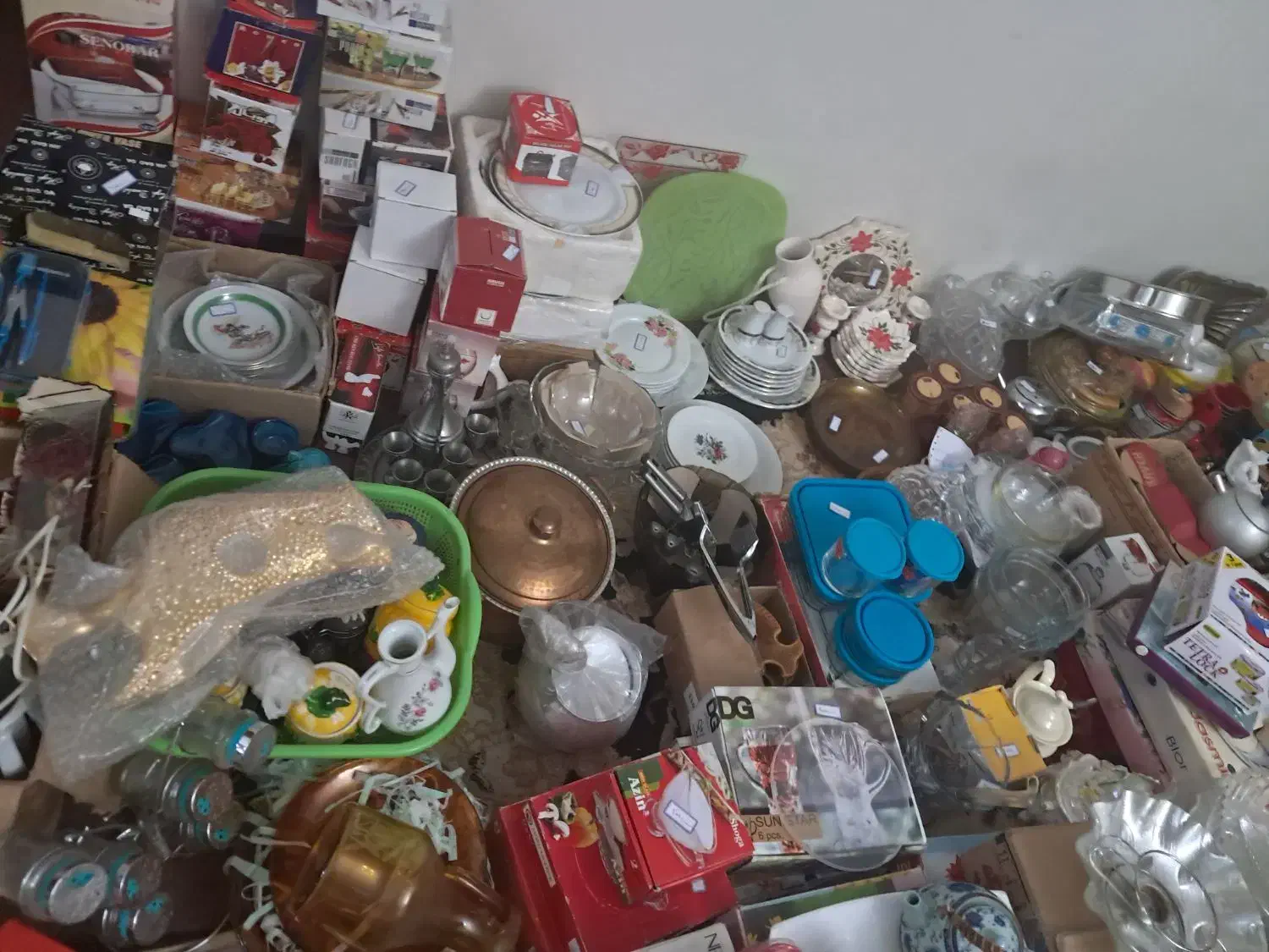 حراج لوازم خانگی و لباس نو|ظروف پخت‌وپز|شیراز, دشت چنار|دیوار