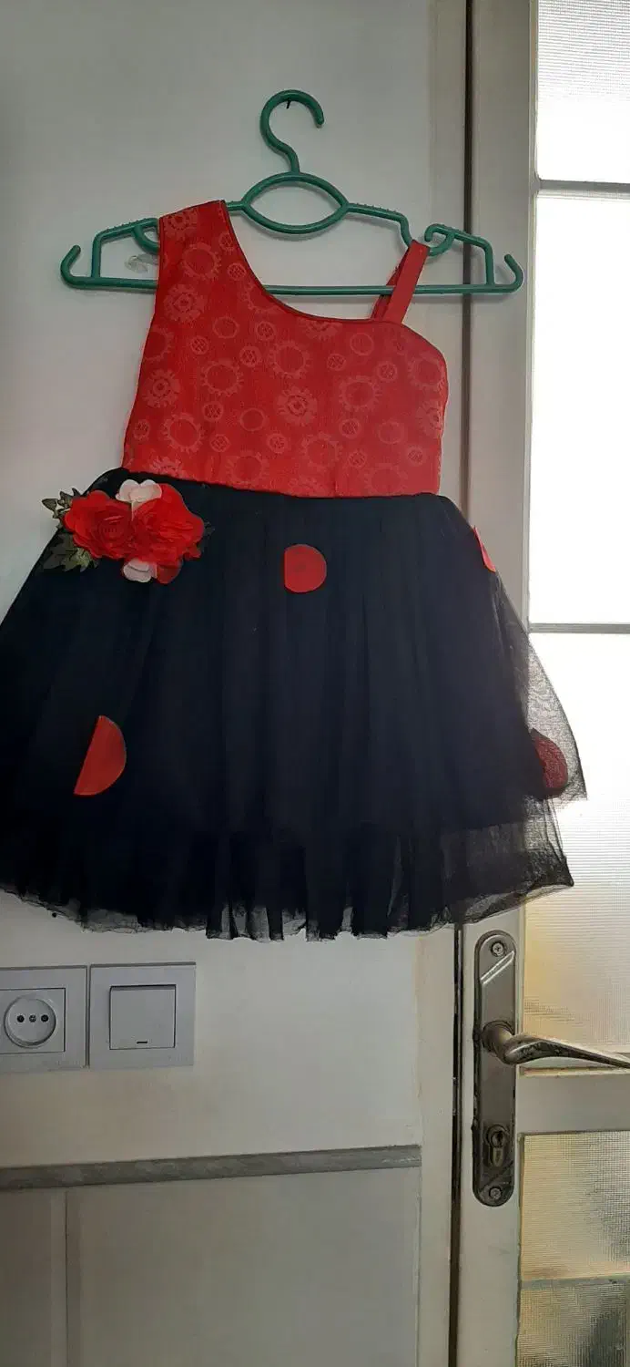 دو دست لباس مجلسی بچگانه|لباس|قم, نیروگاه|دیوار