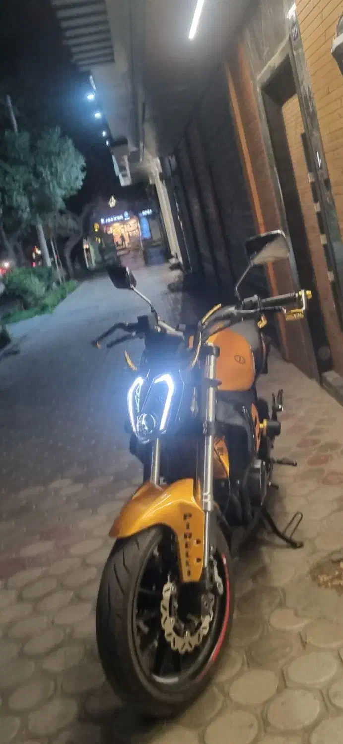 بنلی ۲۵۰ جفت(۳۰۰)|موتورسیکلت|اصفهان, رکن الدوله شرقی|دیوار