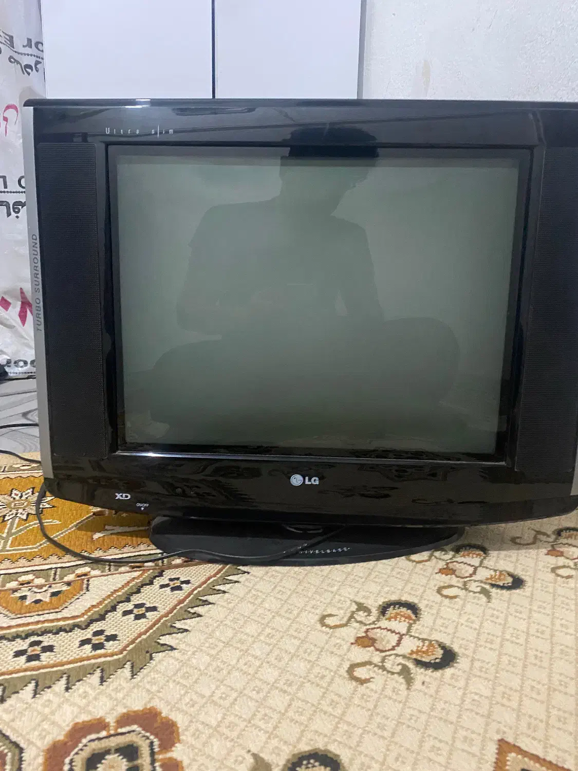 تلوزیون ۲۱اینج LG|تلویزیون و پروژکتور|مریوان, |دیوار