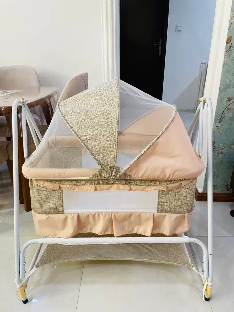 گهواره نوزاد|تخت و صندلی بچه|مشهد, امام خمینی|دیوار