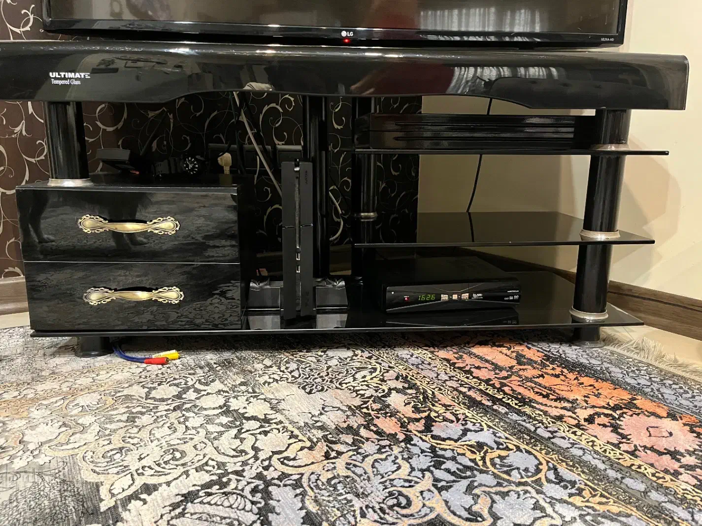 میز تلویزیون مشکی شیشه ای|میز تلویزیون|تهران, وحیدیه|دیوار