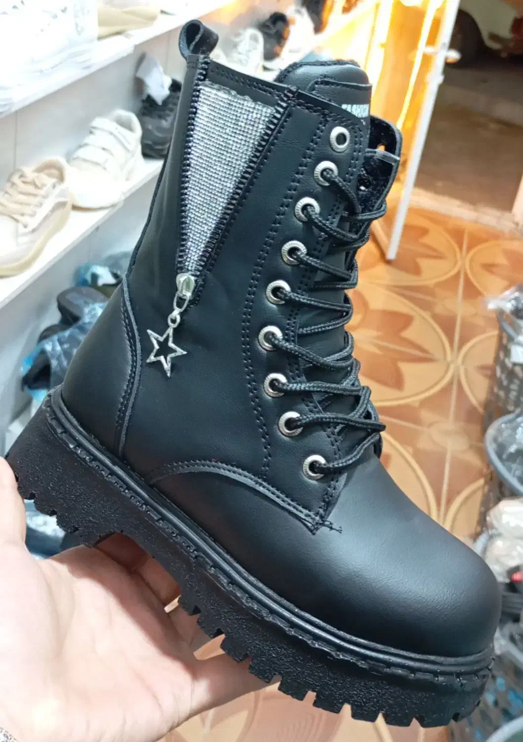 پوتین|کیف، کفش، کمربند|عباس‌آباد, |دیوار