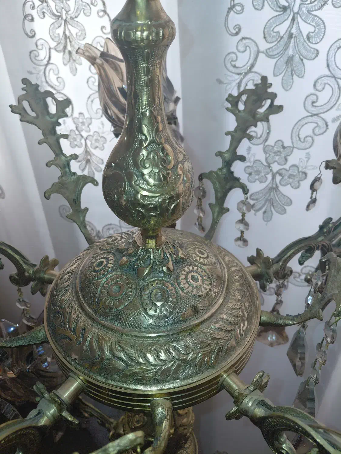 چهلچراغ برنجی|لوستر و چراغ آویز|تربتحیدریه, حسنی بالا|دیوار