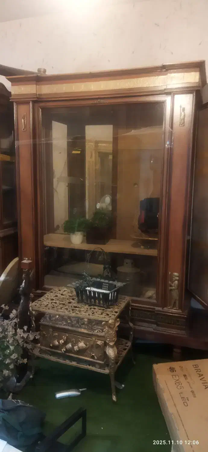 چوب گردو کمد مفت|بوفه، ویترین، کنسول|محمدشهر, شهرک چمران|دیوار