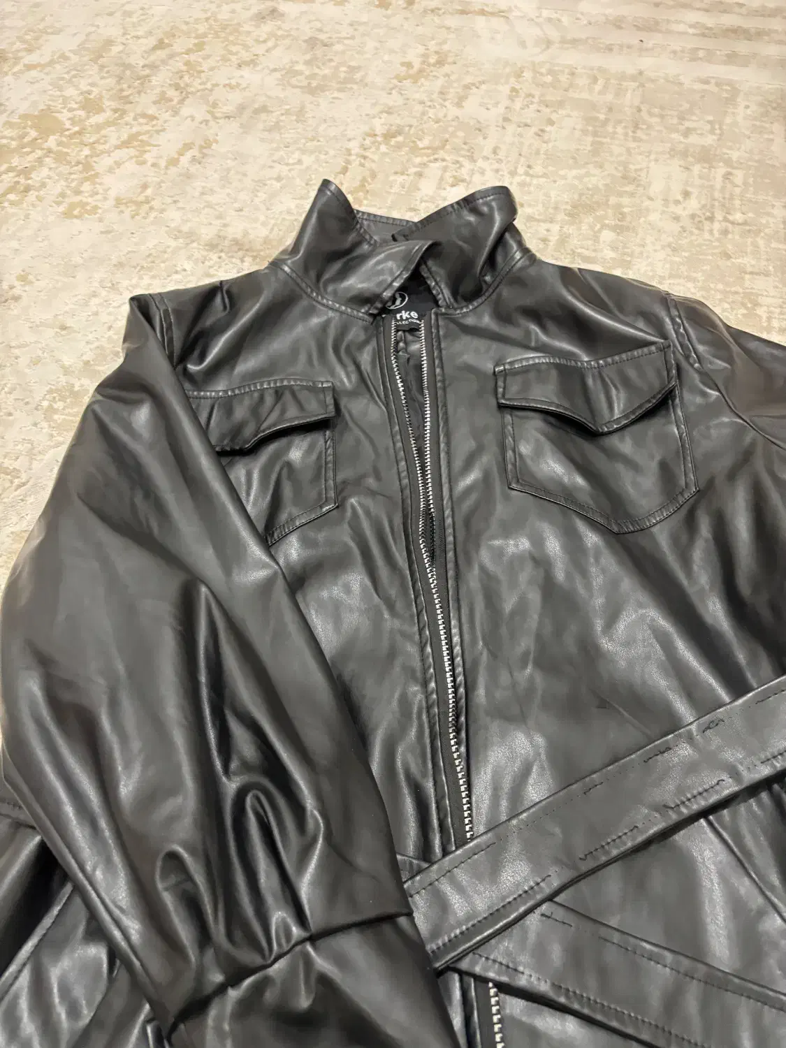 کت چرم عروسکی|لباس|مریوان, |دیوار