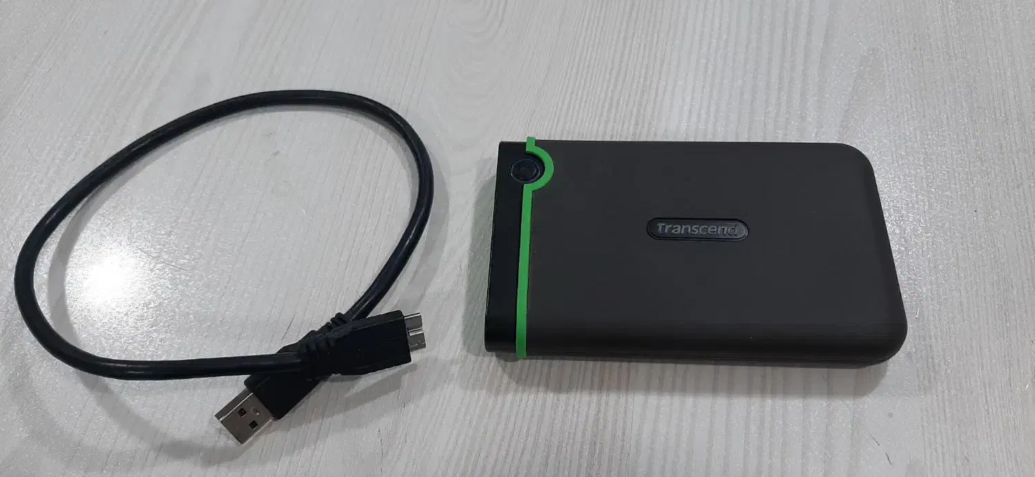 هارد اکسترنال بسیار کم کارکرد سلامت ۱۰۰٪|قطعات و لوازم جانبی رایانه|دزفول, |دیوار