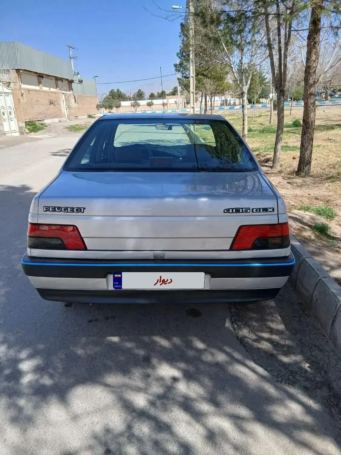 پژو۴۰۵|خودرو سواری و وانت|کرمان, |دیوار