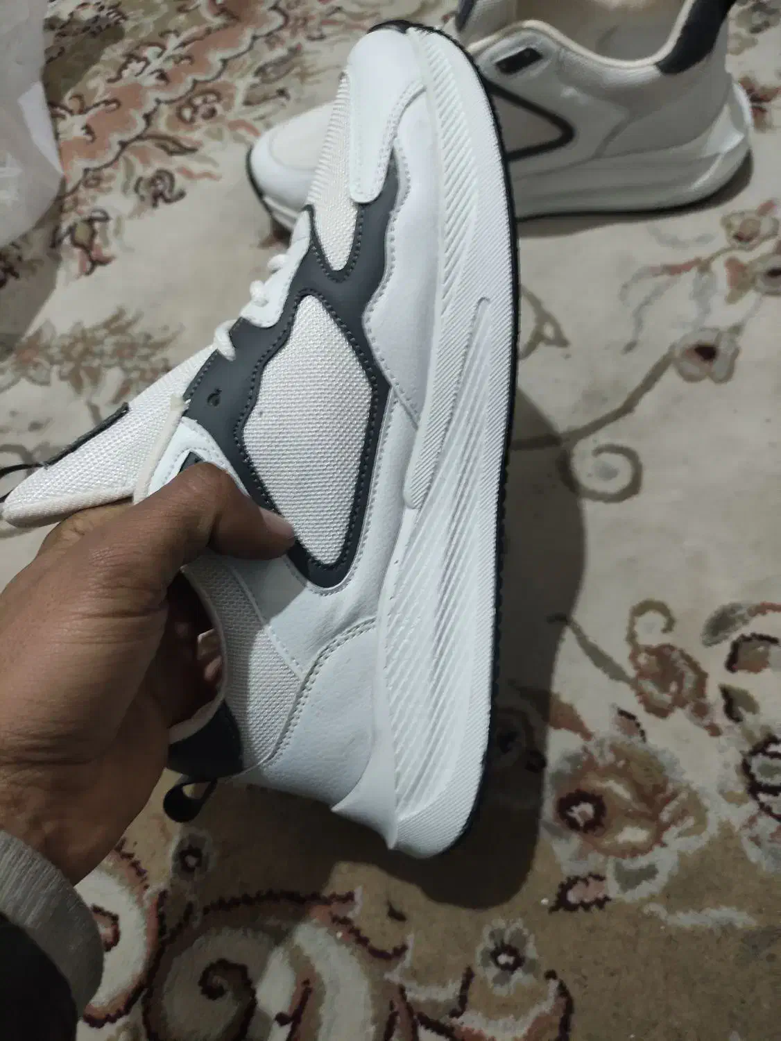 کفش|کیف، کفش، کمربند|تهران, هلال احمر|دیوار