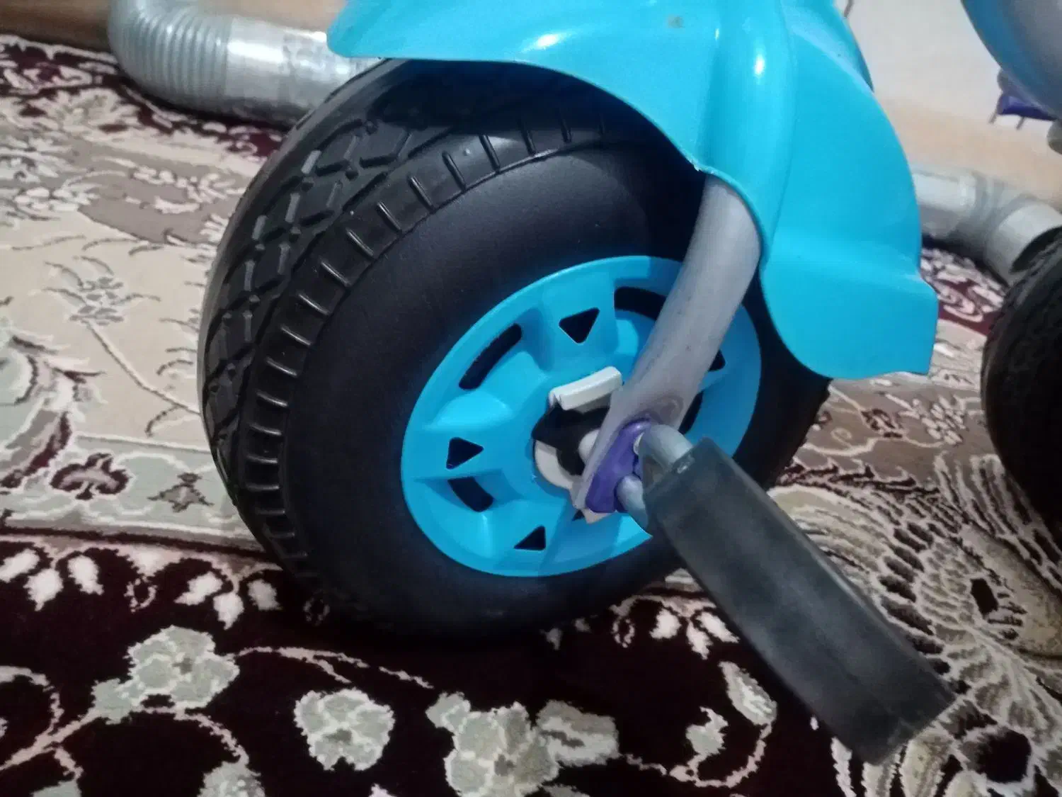 سه چرخه نو کالسکه روروک|اسباببازی بچه|شیراز, گچی|دیوار