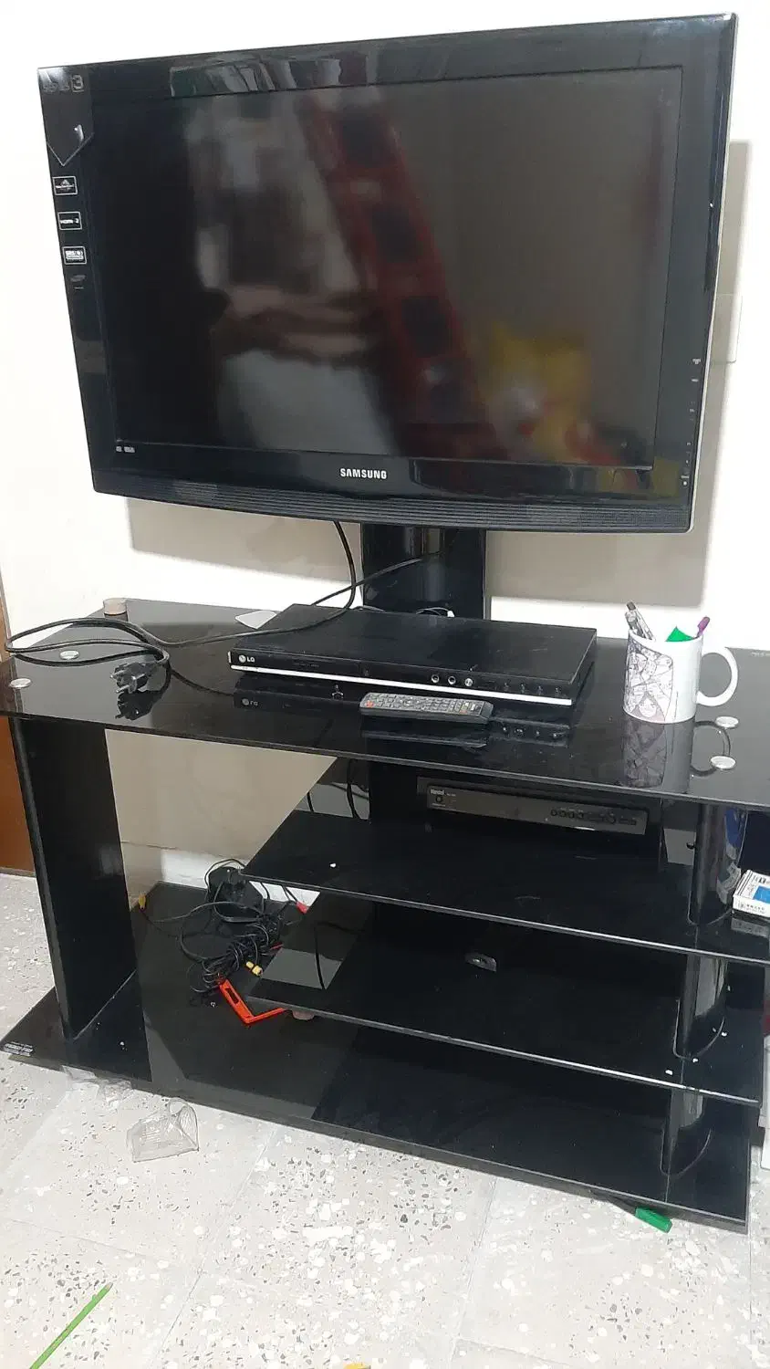 تلویزیون ال سی دی ، دی وی دی، دیجیتال و میز|تلویزیون و پروژکتور|ایلام, |دیوار