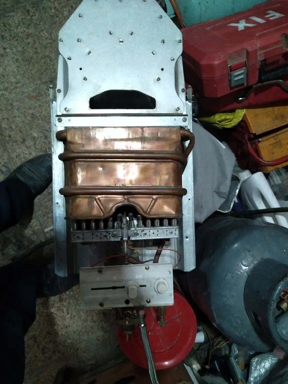 آبگرمکن دیواری بوش آلمانی|آبگرمکن، پکیج، شوفاژ|شهرکرد, |دیوار