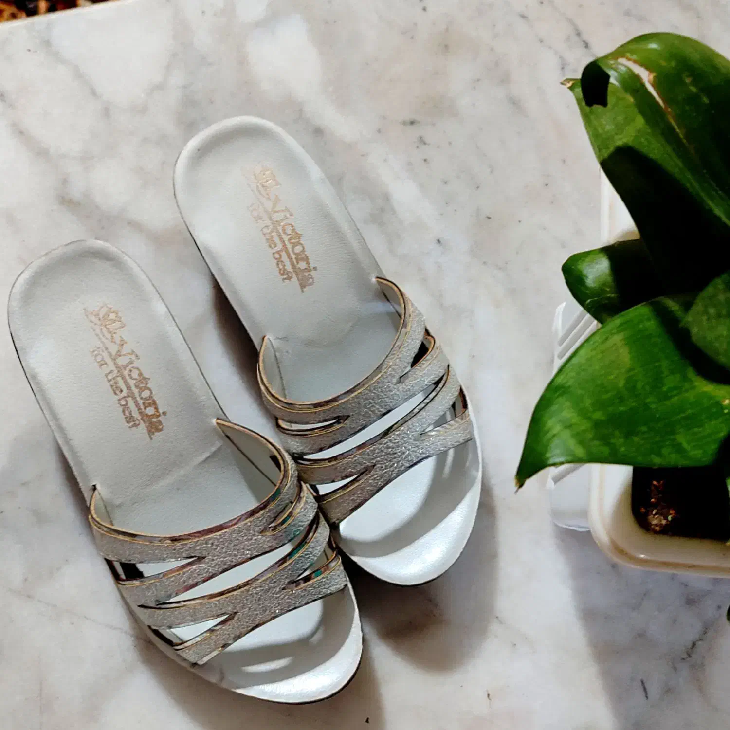 کفش مجلسی دخترانه و صندل تمیز|کفش و لباس بچه|کاشمر, |دیوار