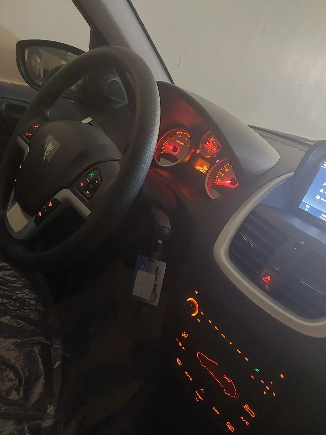 207 tu3 مشکی|خودرو سواری و وانت|شیراز, شهرک قمشه|دیوار