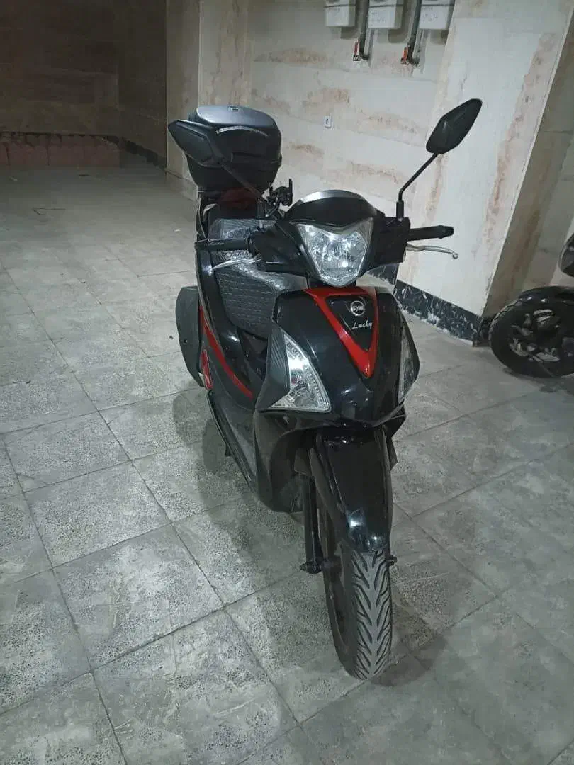 لاکی ۱۸۰ تایوانی|موتورسیکلت|ری, جوانمرد قصاب|دیوار