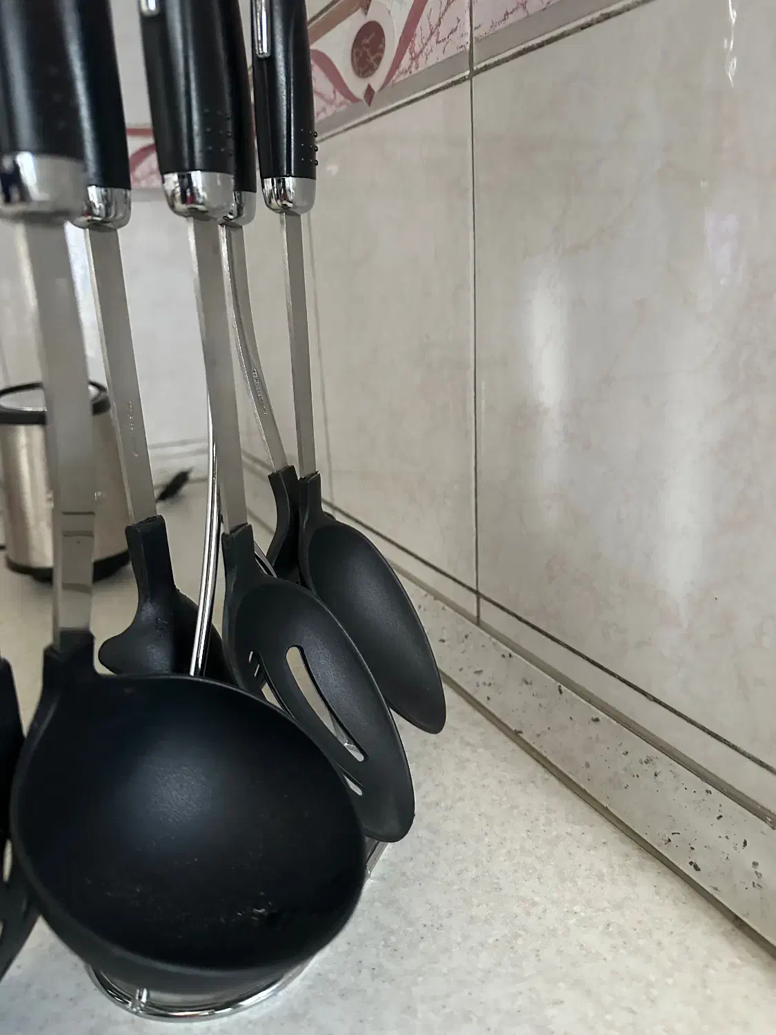 کفگیر|ظروف پخت‌وپز|هشتگرد, گلسار|دیوار