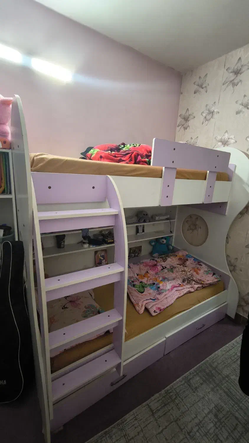 تخت دوطبقه|تخت و سرویس خواب|رباط‌کریم, رباط‌کریم|دیوار