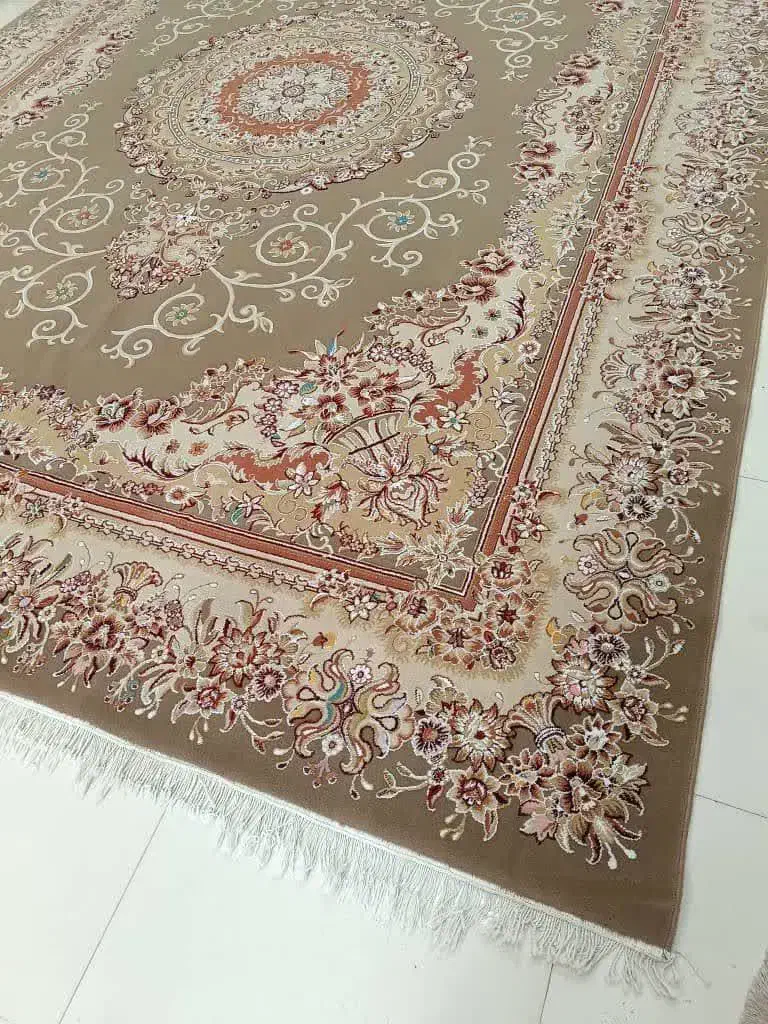 دو تخته فرش12متری گردویی گل برجسته|فرش|ایلام, |دیوار