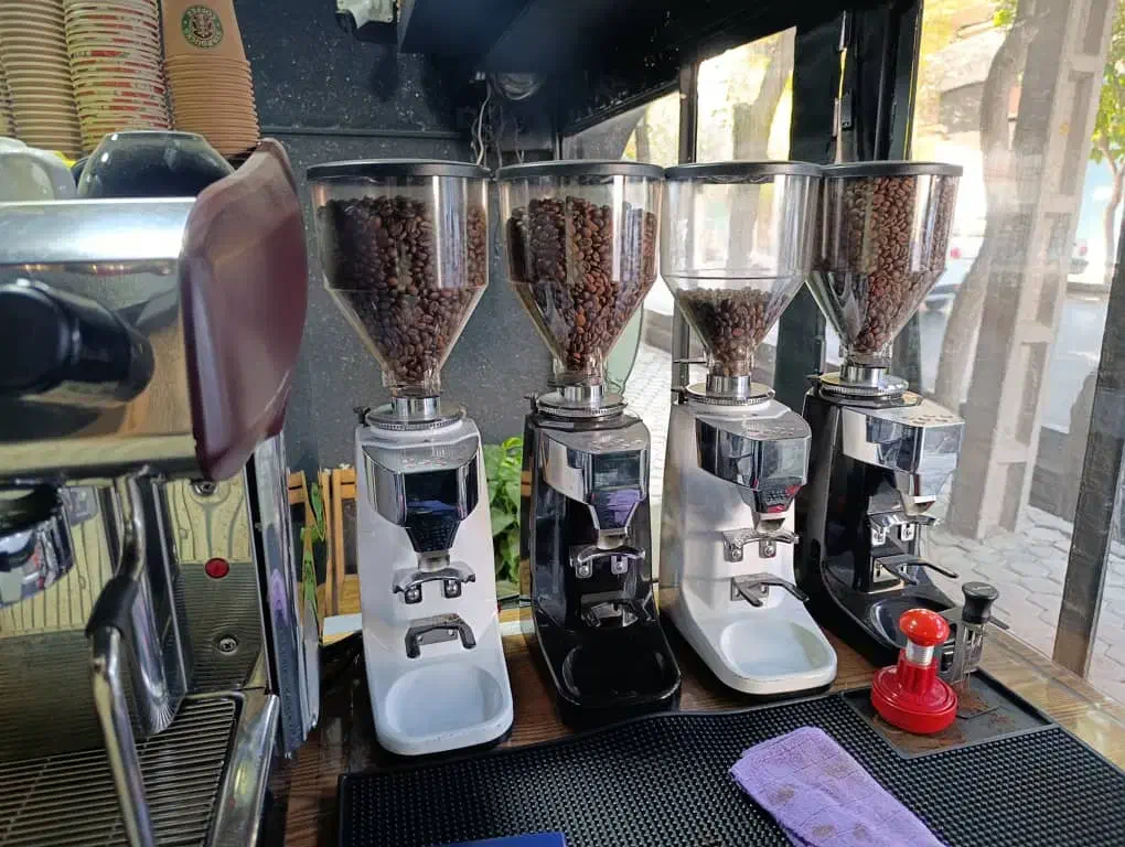 مغازه فروشی روبروی دوشنبه بازار خمینی شهر|فروش مغازه و غرفه|خمینیشهر, |دیوار