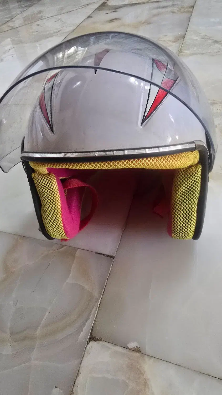 کلاه کاسکت نوجوان|دوچرخه، اسکیت، اسکوتر|نجف‌آباد, مولوی شمالی|دیوار