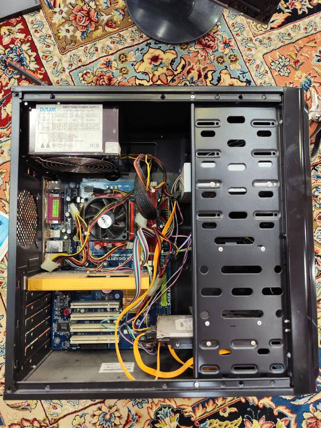 کامپیوتر|رایانه رومیزی|رشت, خواهر امام|دیوار