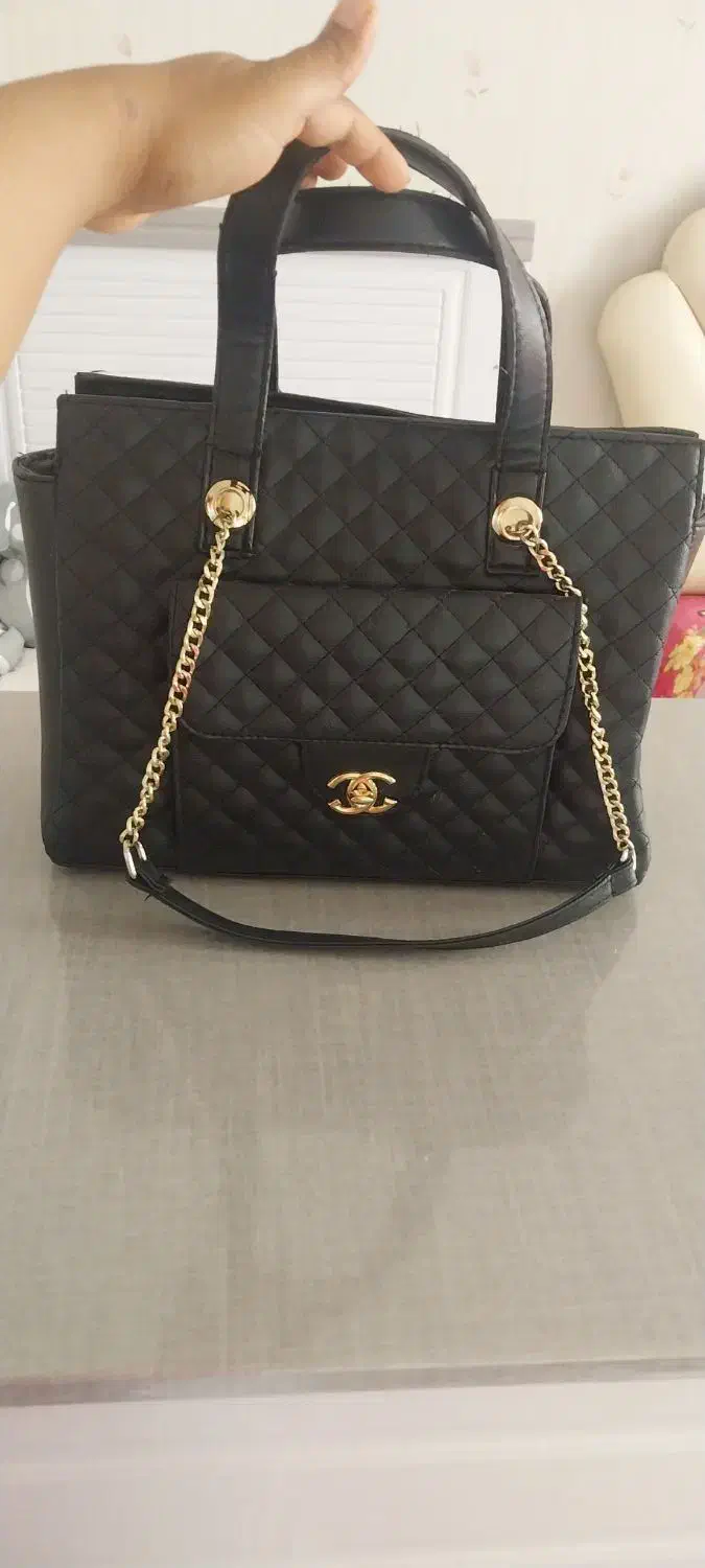 کیف بزرگ|کیف، کفش، کمربند|پرند, فاز ۴|دیوار