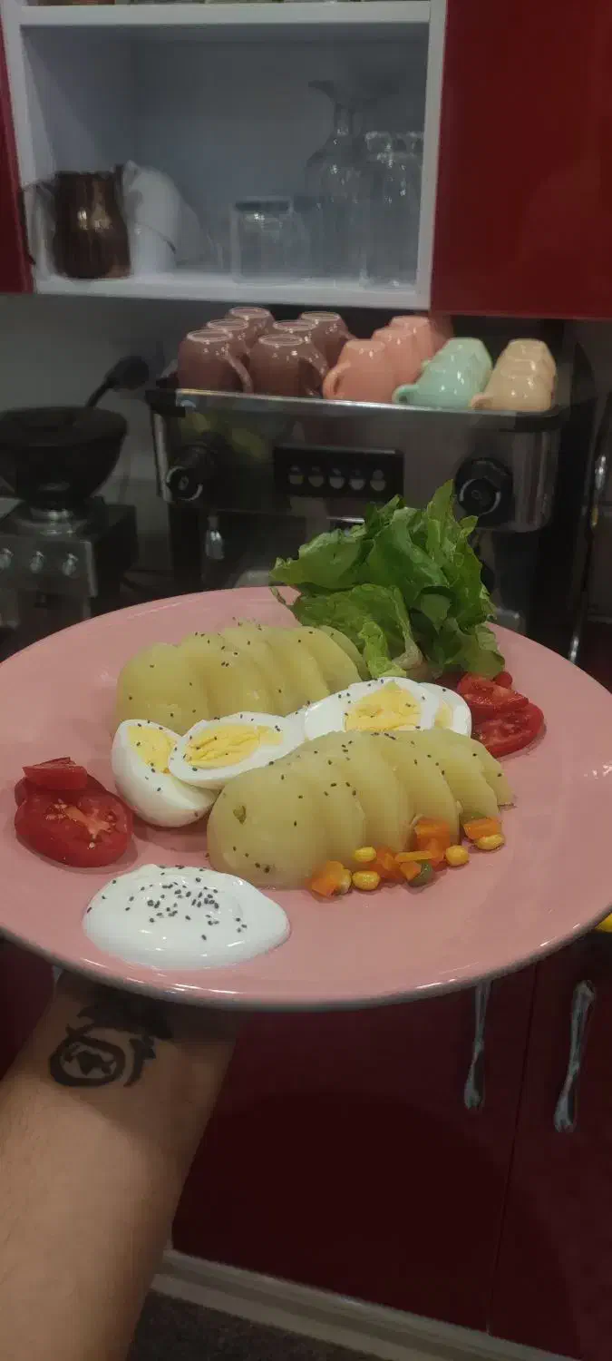 نیروی آقا جوان|استخدام خدمات فروشگاه و رستوران|میبد, |دیوار