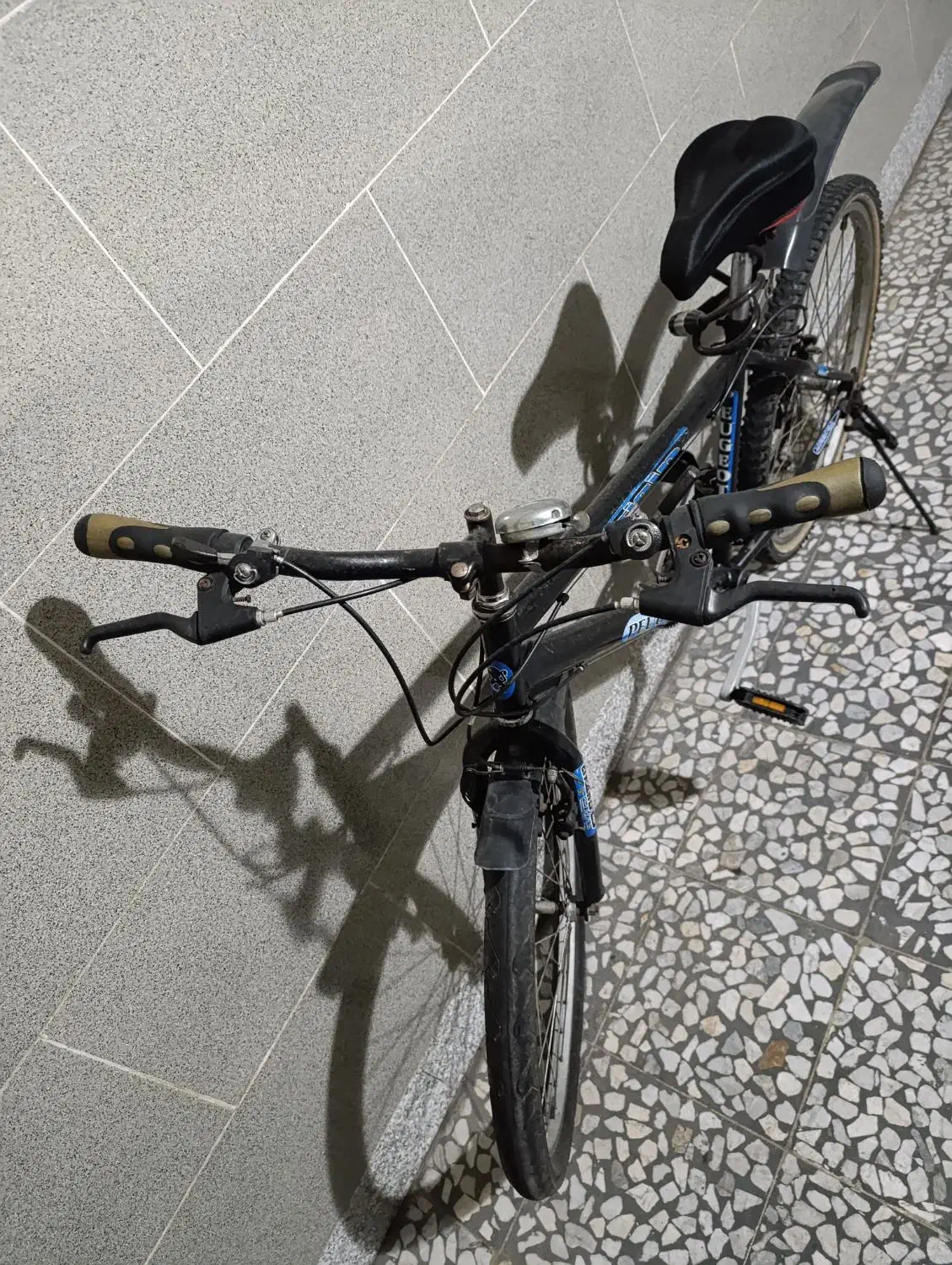 دوچرخه|دوچرخه، اسکیت، اسکوتر|رشت, فلسطین|دیوار