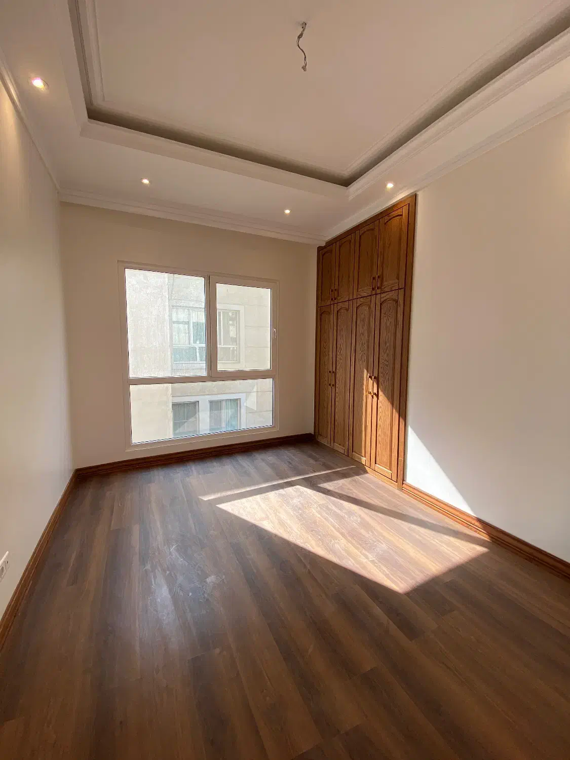 اجاره واحد ۱۶۰متری الهیه ۳خواب نوساز زیر قیمت