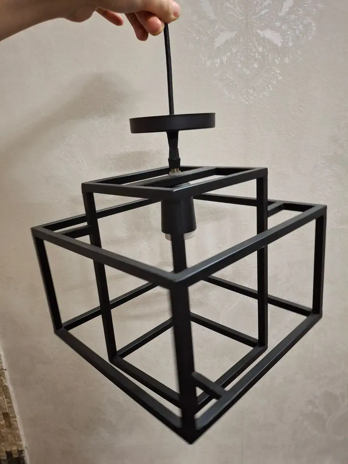 لوستر|لوستر و چراغ آویز|ری, شهادت|دیوار